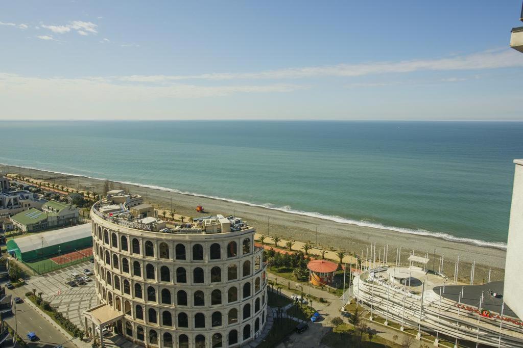 Royal Apartments Batumi Exterior foto