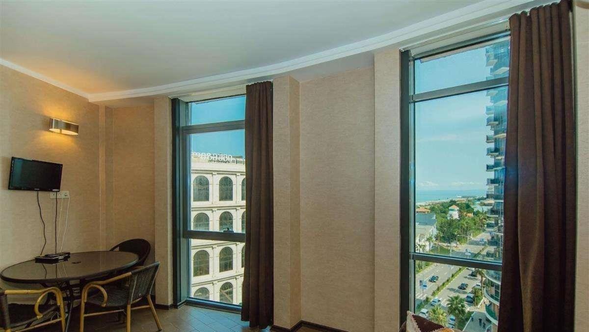 Royal Apartments Batumi Exterior foto